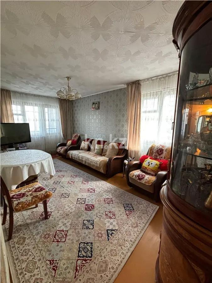 Продажа 3-комнатной квартиры, 63 м², мкр-н 11а, дом  6 в Караганде