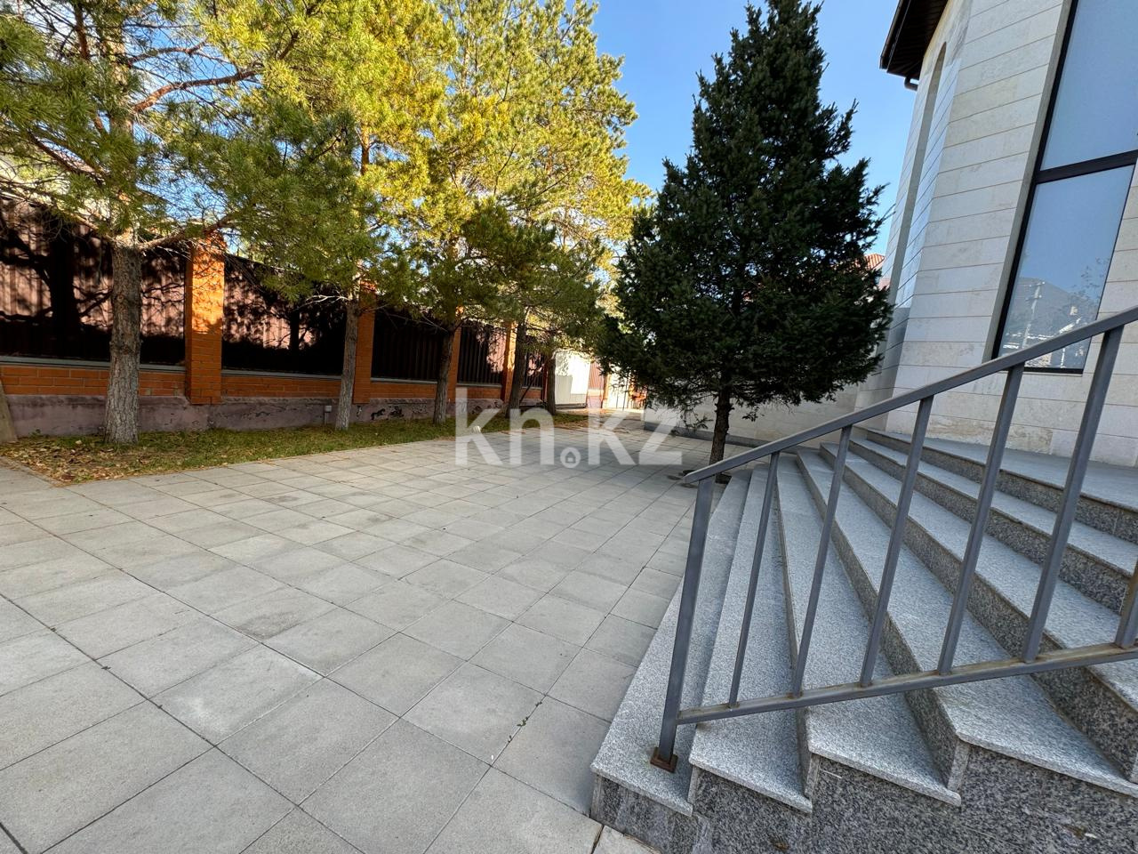 Аренда 5-комнатного дома, 380 м², ул. Кыз-Жибек в Астане - фото 37