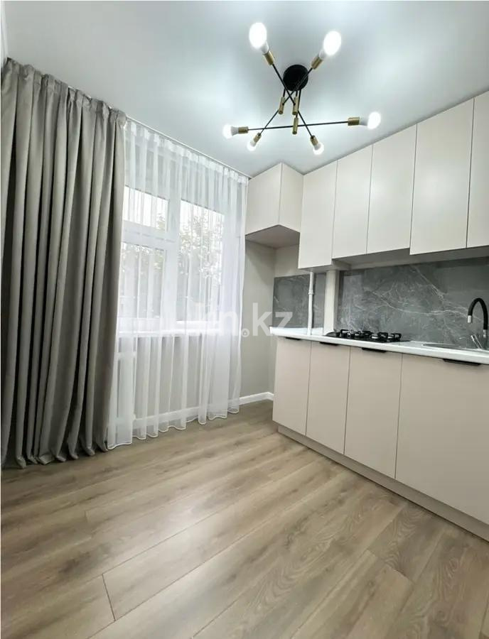 Продажа 2-комнатной квартиры, 46 м², 3 мкр., дом  21 в Алматы - фото 3