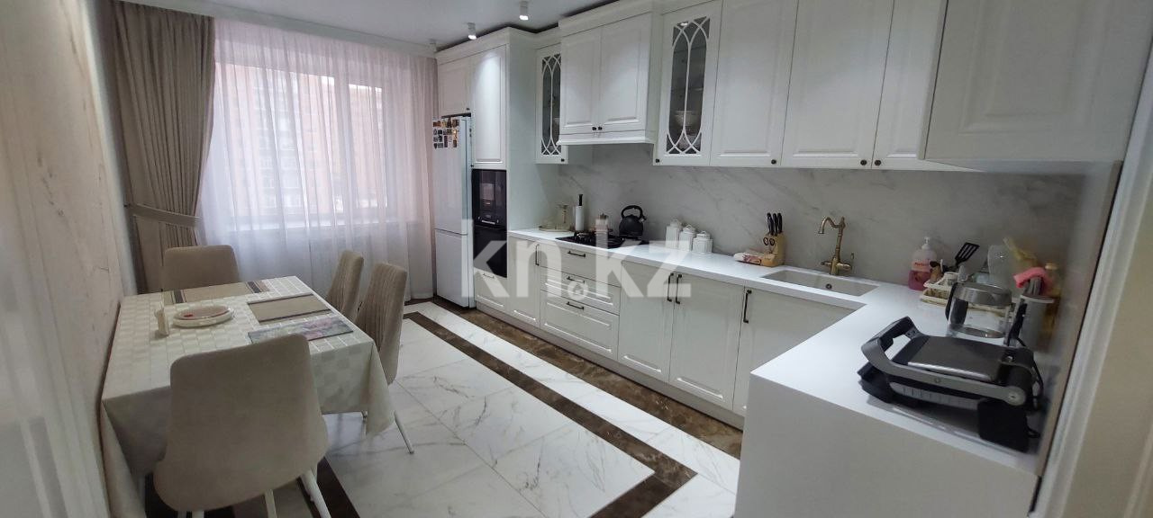 Продажа 3-комнатной квартиры, 119.9 м², мкр-н Береке, дом  53 в Костанае