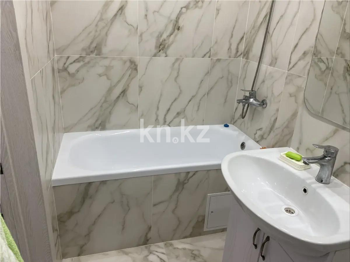 Продажа 2-комнатной квартиры, 50 м², ул. Дюсембекова, дом  53/8 в Караганде - фото 3