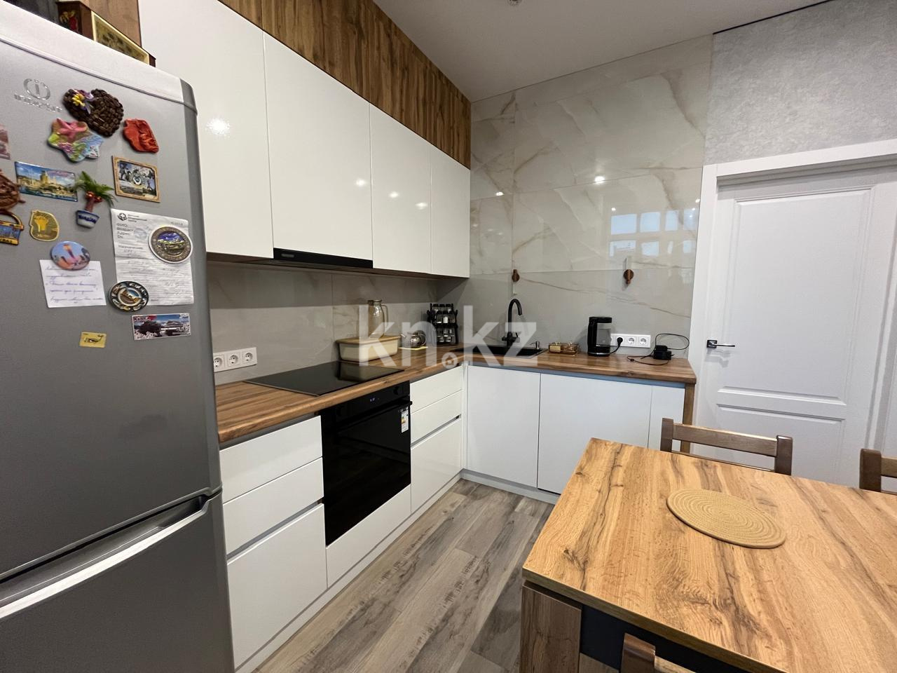 Продажа 3-комнатной квартиры, 89 м², ул. Букетова в Караганде