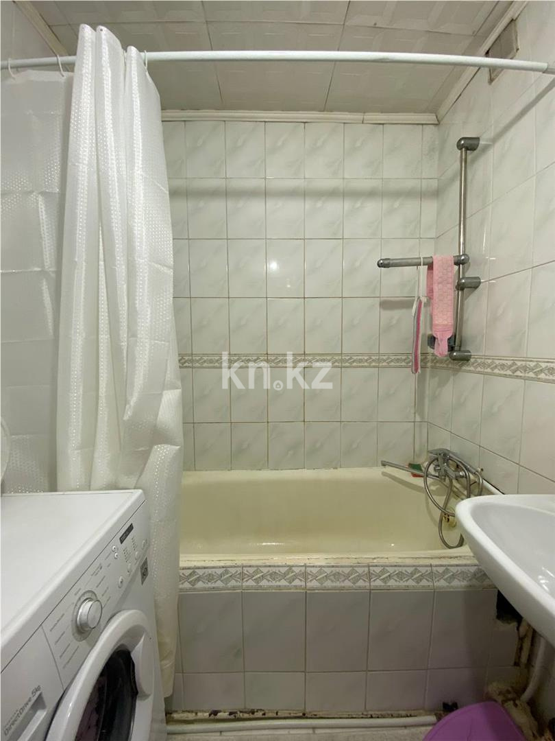 Продажа 3-комнатной квартиры, 59 м², ул. Маметовой, дом  93 в Караганде - фото 10