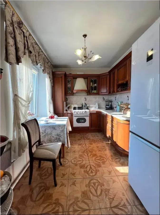 Продажа 3-комнатной квартиры, 74 м², ул. Казыбек би, дом  81-83 в Алматы - фото 4