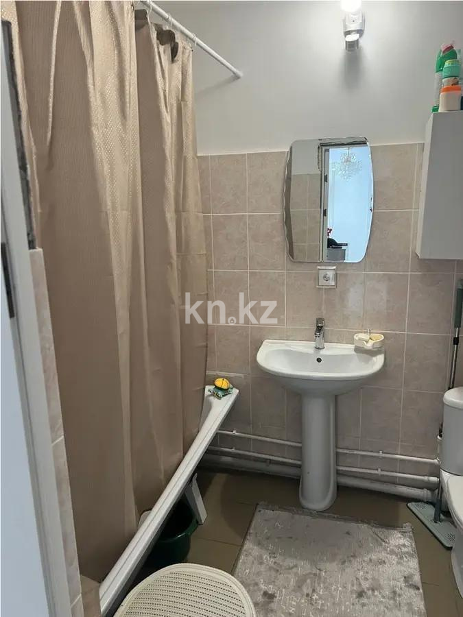 Продажа 3-комнатной квартиры, 70 м², ул. Ашимова, дом  24 в Караганде - фото 5