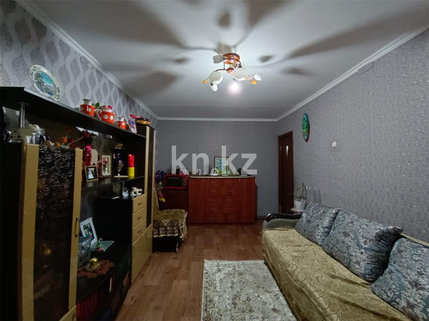 Продажа 3-комнатной квартиры, 62 м², мкр-н 23 в Караганде - фото 2