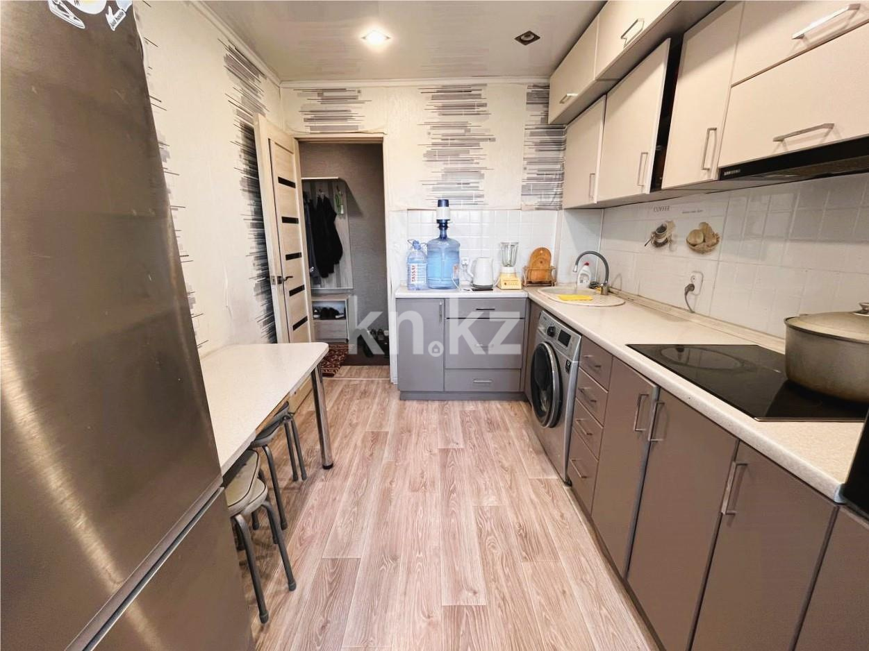 Продажа 4-комнатной квартиры, 75 м², пр. Республики, дом  18 в Караганде - фото 10