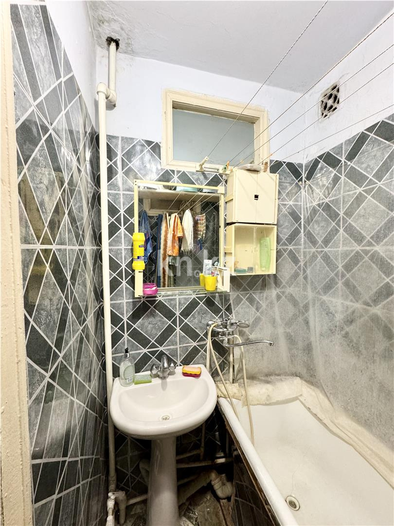 Продажа 3-комнатной квартиры, 60 м², ул. Ермекова, дом  56 в Караганде - фото 10