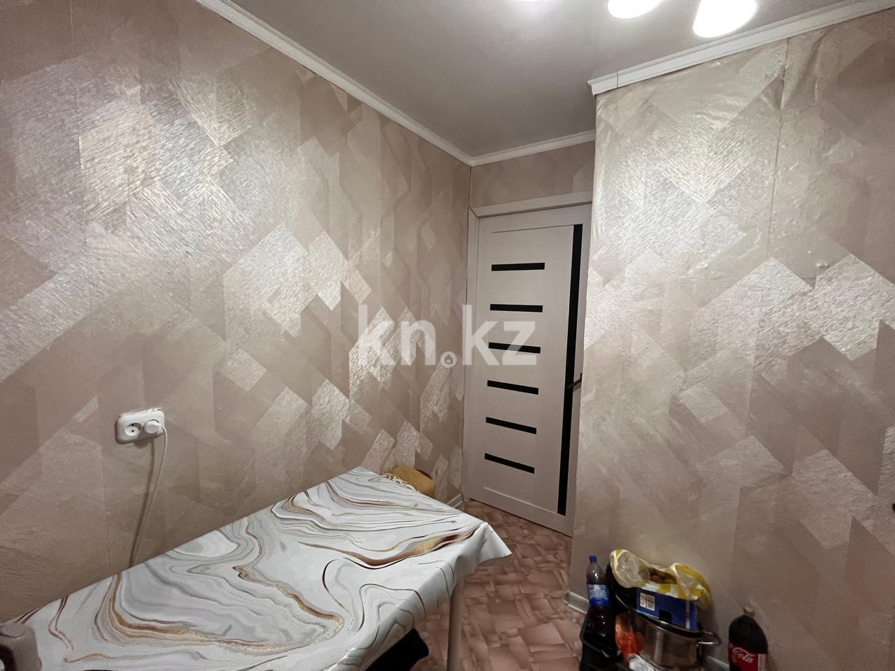 Продажа 3-комнатной квартиры, 56 м², 12-й мкр., дом  41 в Караганде - фото 9