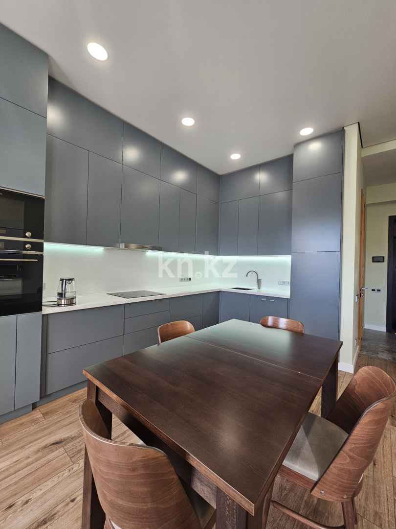 Продажа 3-комнатной квартиры, 81.8 м², мкр-н Гульдер-1, дом  1/4 в Караганде - фото 3