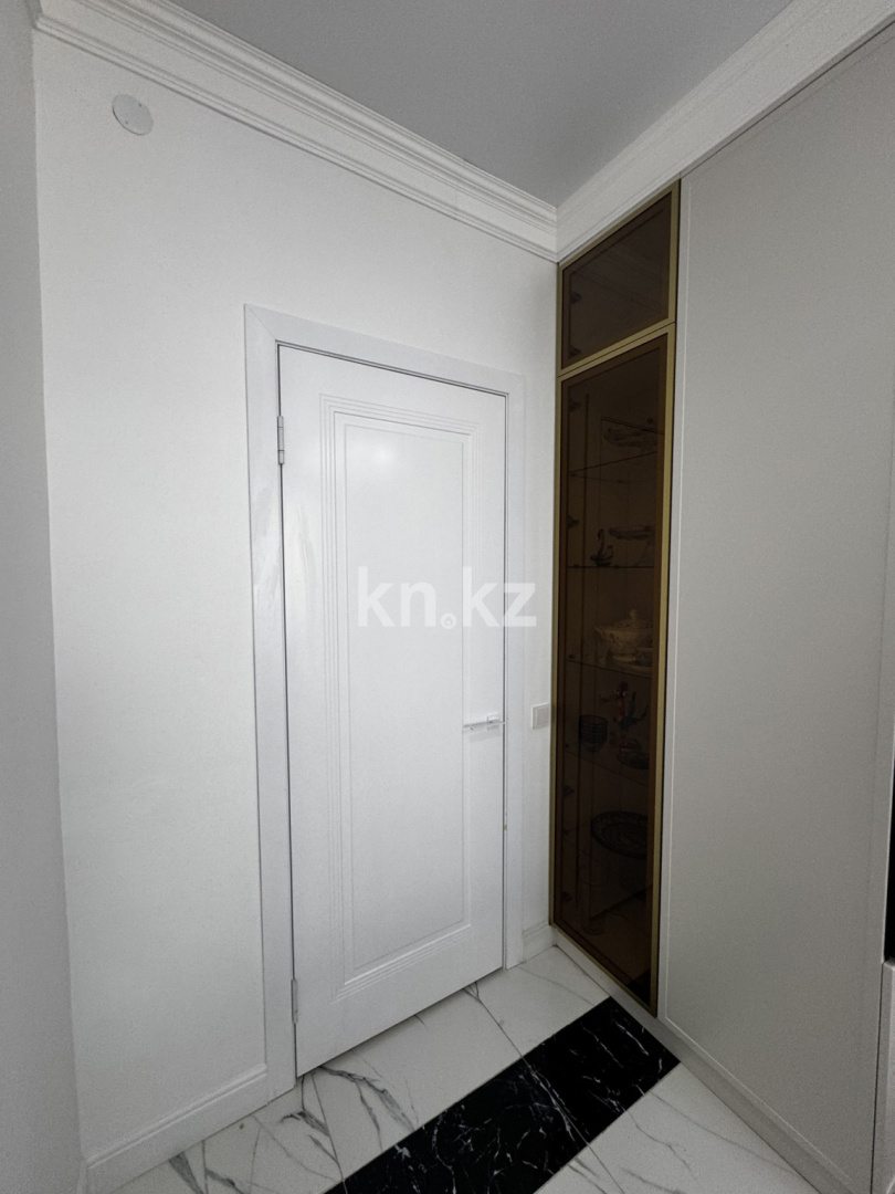 Продажа 3-комнатной квартиры, 111 м², ул. Утеген батыра в Алматы - фото 24