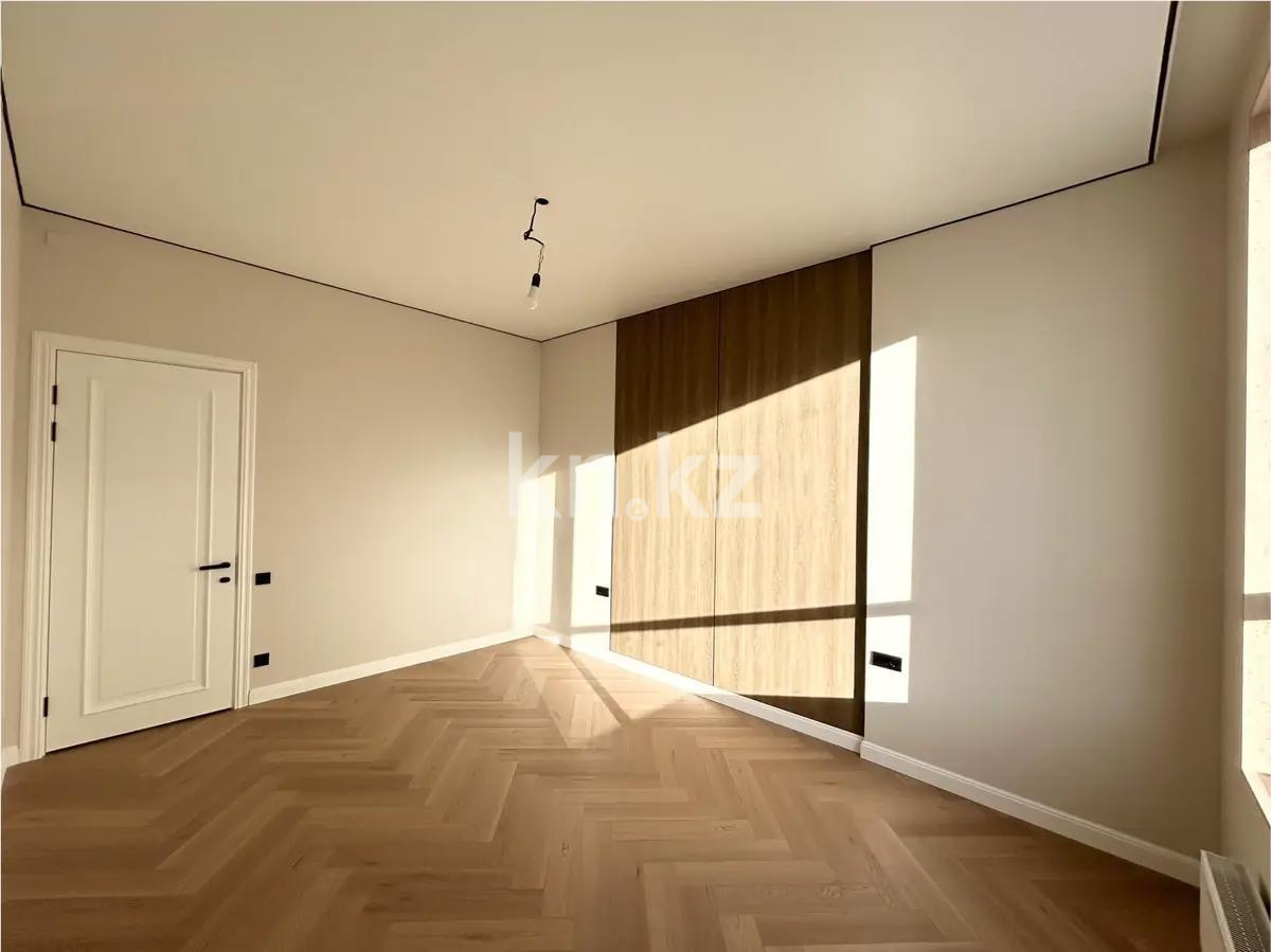 Продажа 4-комнатной квартиры, 105 м², ул. Е-36, дом  4 в Астане