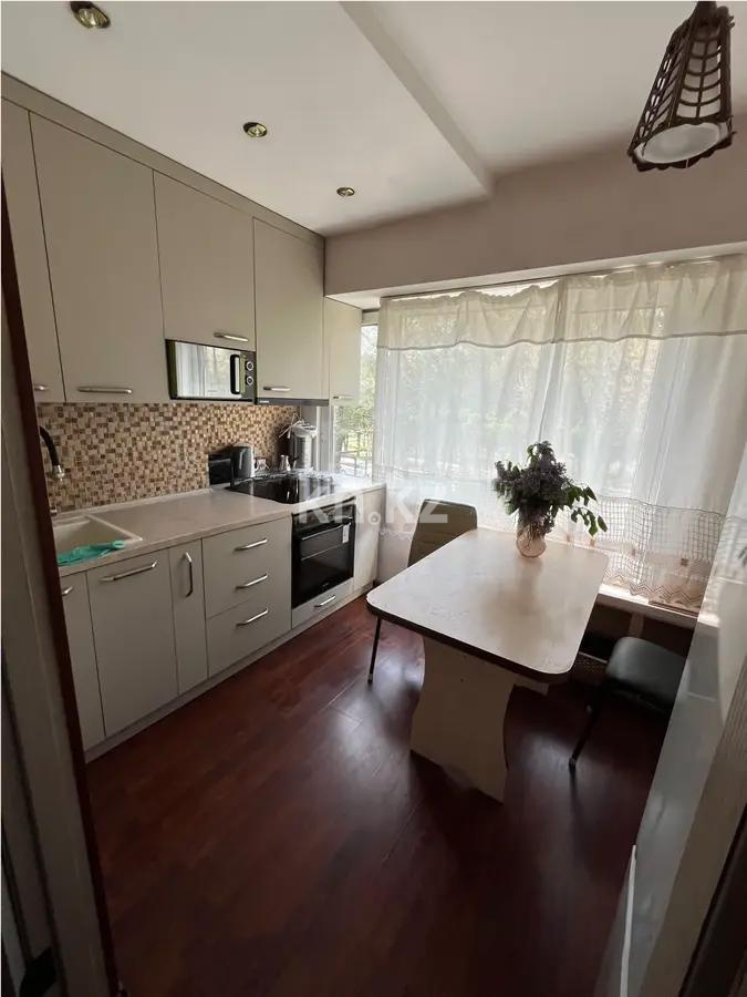 Продажа 3-комнатной квартиры, 63 м², ул. Майлина, дом  80 в Алматы - фото 4