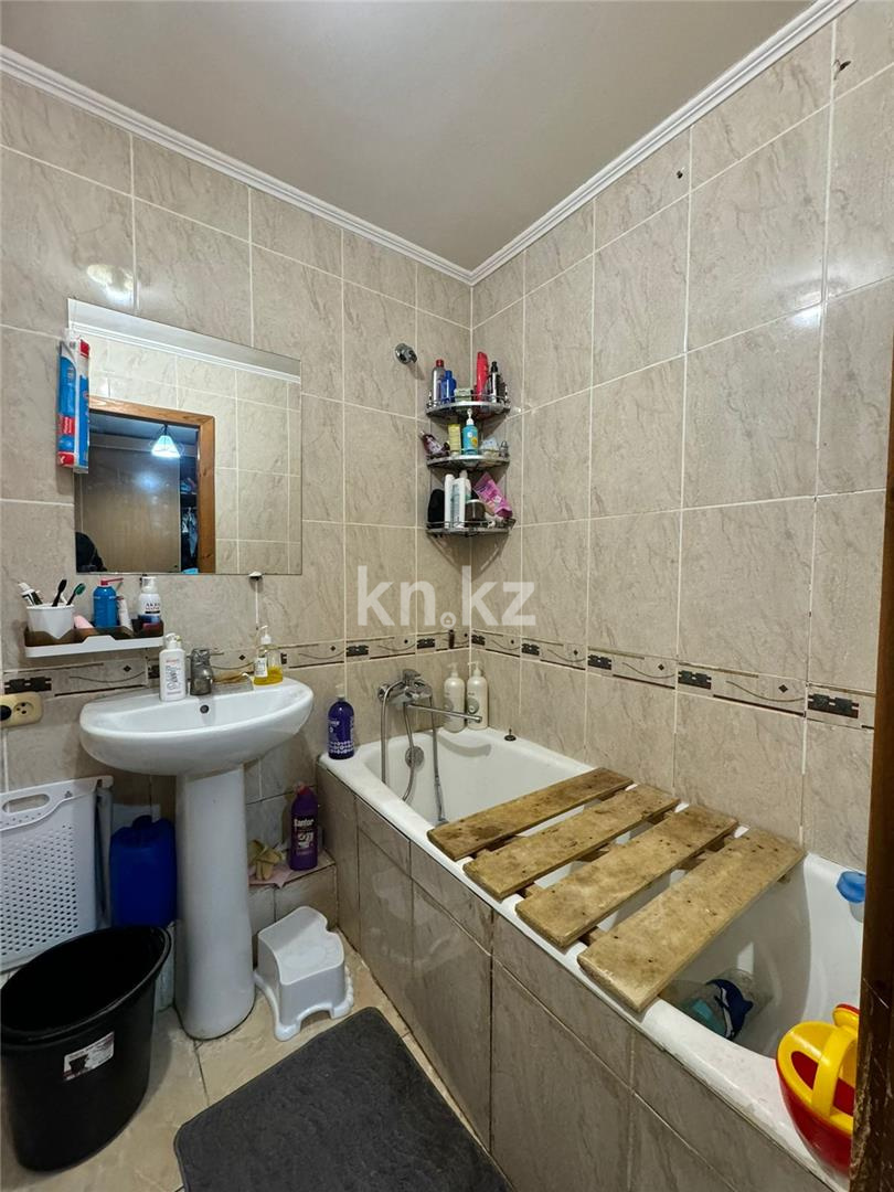 Продажа 3-комнатной квартиры, 60 м², ул. Сатыбалдина в Караганде - фото 9