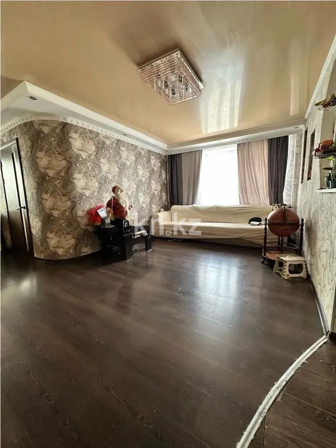 Продажа 4-комнатной квартиры, 98 м² в Караганде