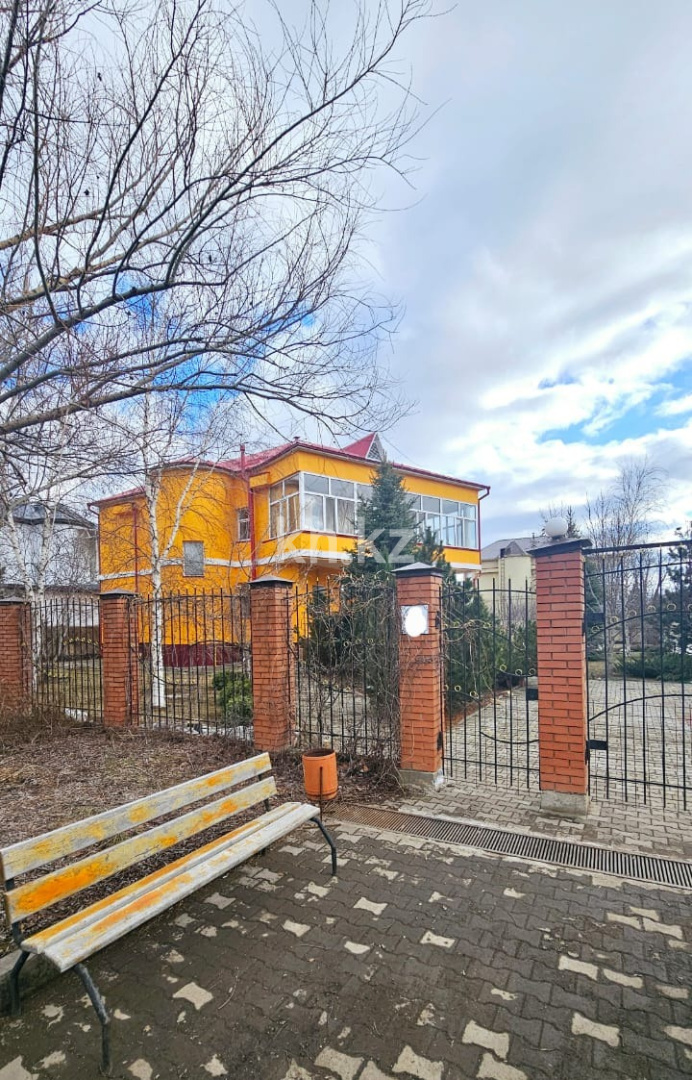 Продажа 7-комнатного дома, 379 м², мкр-н Самал-3 в Уральске - фото 2