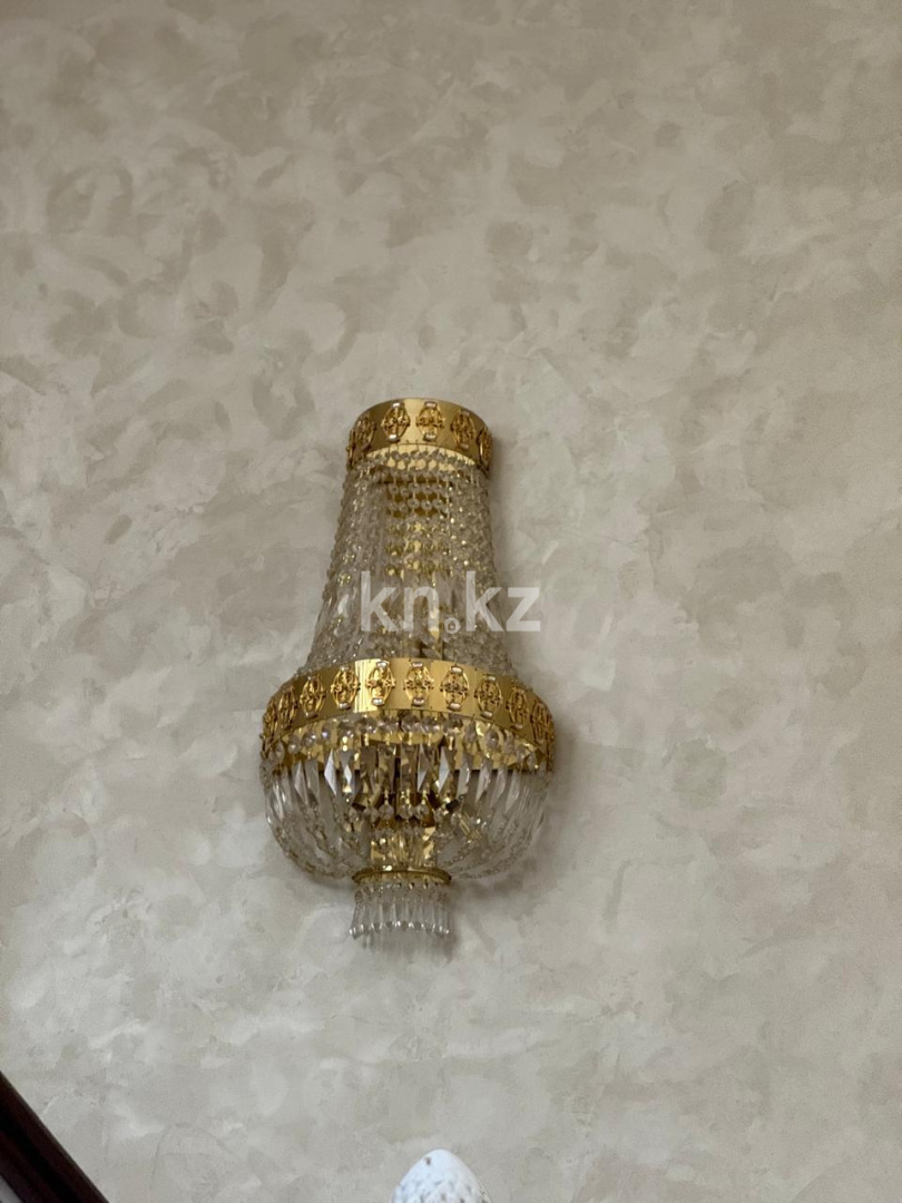 Продажа 5-комнатного дома, 300 м², ул. Космонавтов в Караганде - фото 28