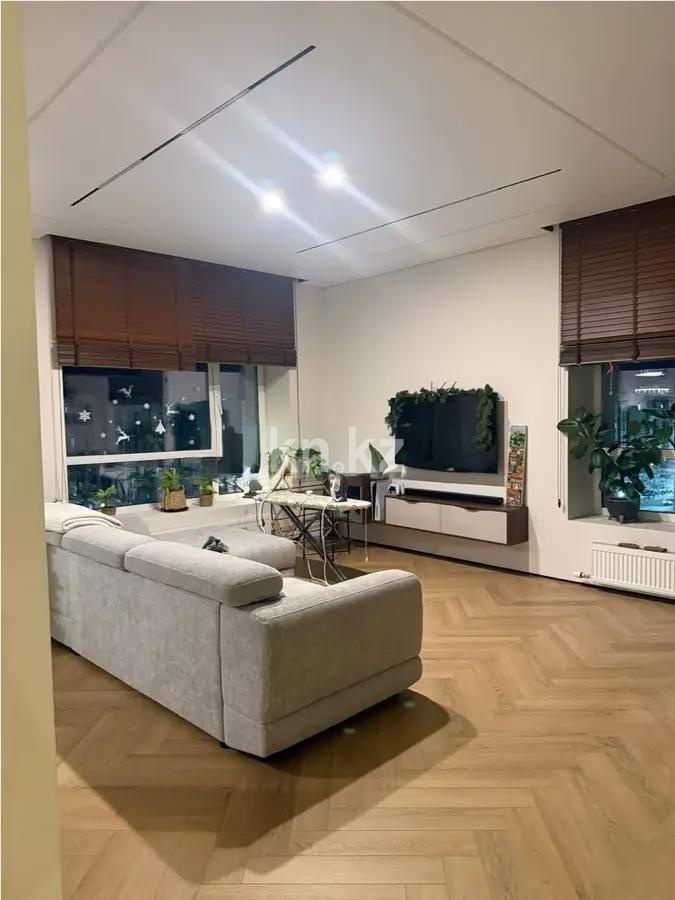 Продажа 3-комнатной квартиры, 95.6 м², пр. Аль-Фараби, дом  35 стр в Астане