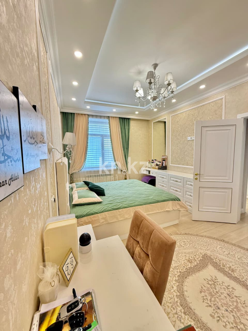 Продажа 4-комнатной квартиры, 140 м², пр. Шахтеров, дом  5/1 в Караганде - фото 9