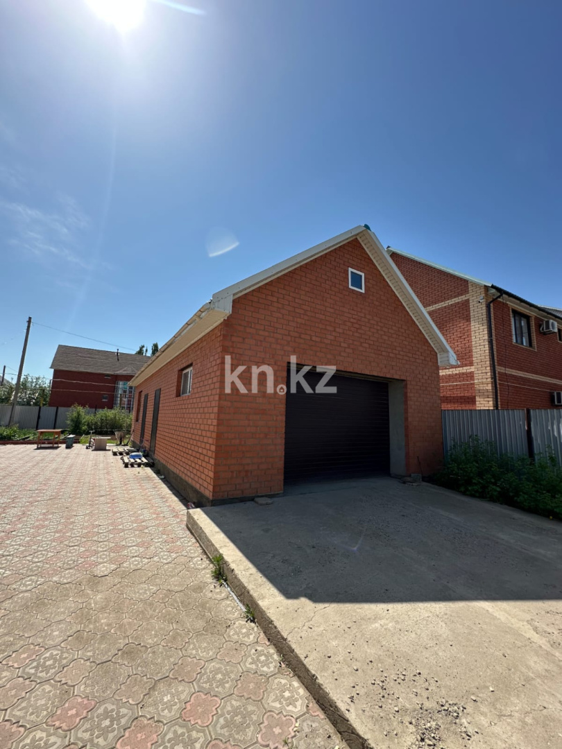 Продажа 5-комнатного дома, 247 м² в Актобе