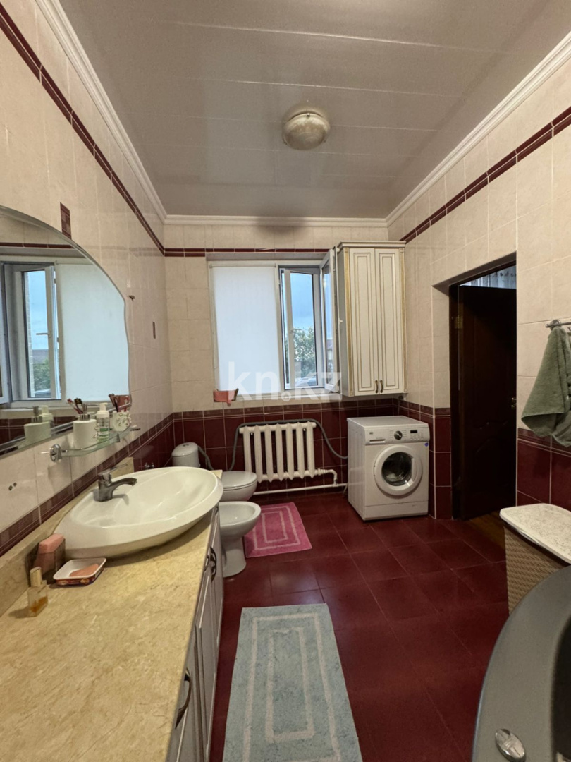 Продажа 4-комнатного дома, 321 м², ул. Кунгей в Караганде - фото 20