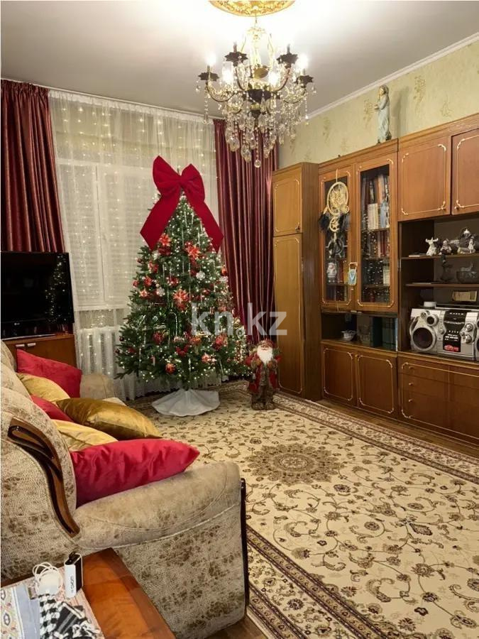 Продажа 3-комнатной квартиры, 64.9 м², ул. Толе би, дом  201 в Алматы