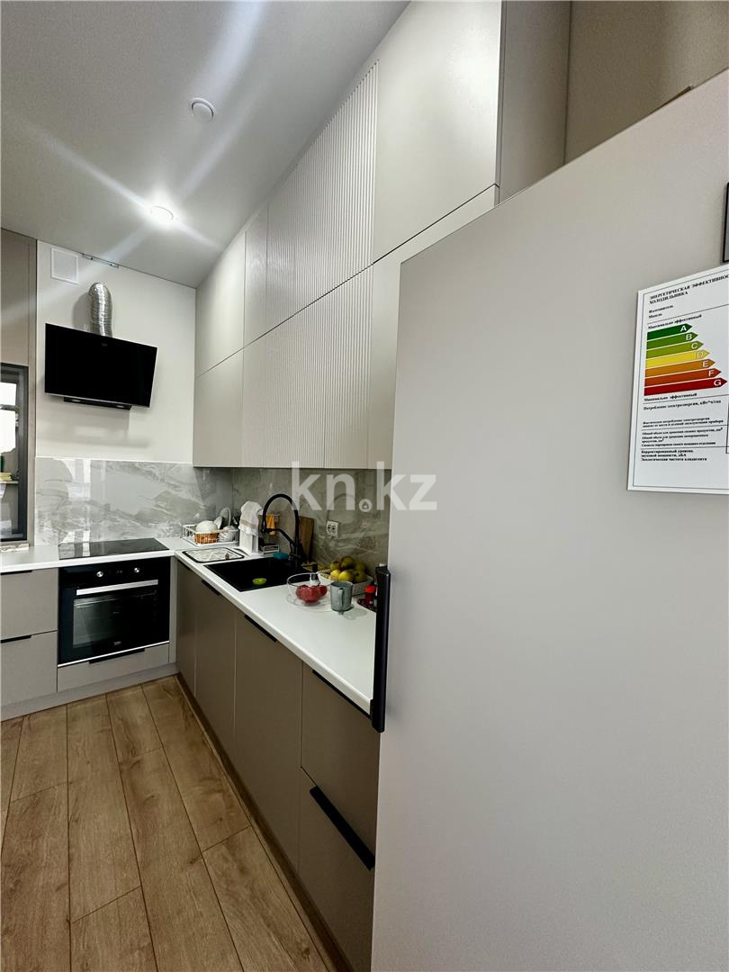 Продажа 3-комнатной квартиры, 97 м², пр. Шахтеров, дом  68 в Караганде - фото 3