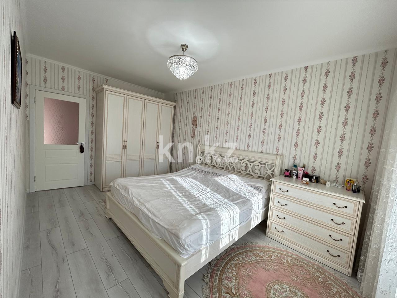 Продажа 4-комнатной квартиры, 122 м², ул. Отырар в Астане - фото 3