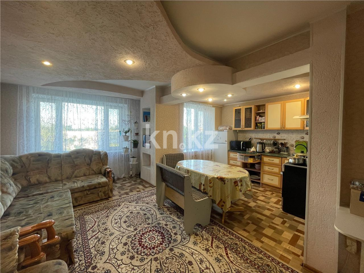 Продажа 3-комнатной квартиры, 69 м², пр. Металлургов в Темиртау - фото 2