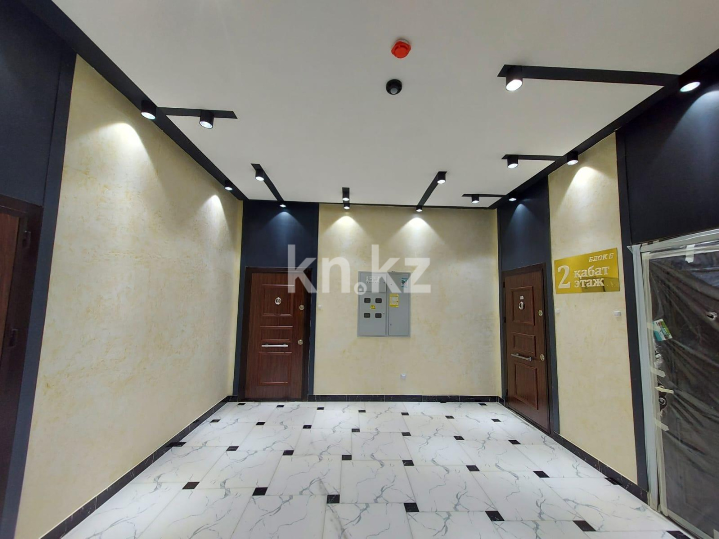 Продажа 5-комнатной квартиры, 191.2 м², ул. Сейфуллина, дом  5в в Атырау - фото 10