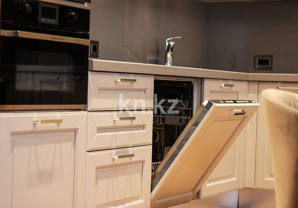 Продажа 3-комнатной квартиры, 114 м², пр. Аль-Фараби, дом  116/21 в Алматы - фото 9