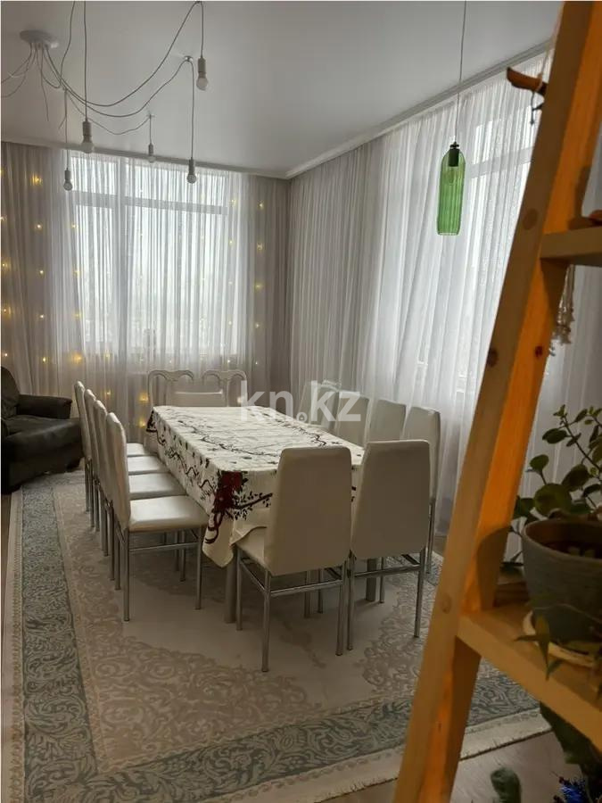 Продажа 3-комнатной квартиры, 92 м², ул. Бейсекбаева, дом  11 в Астане