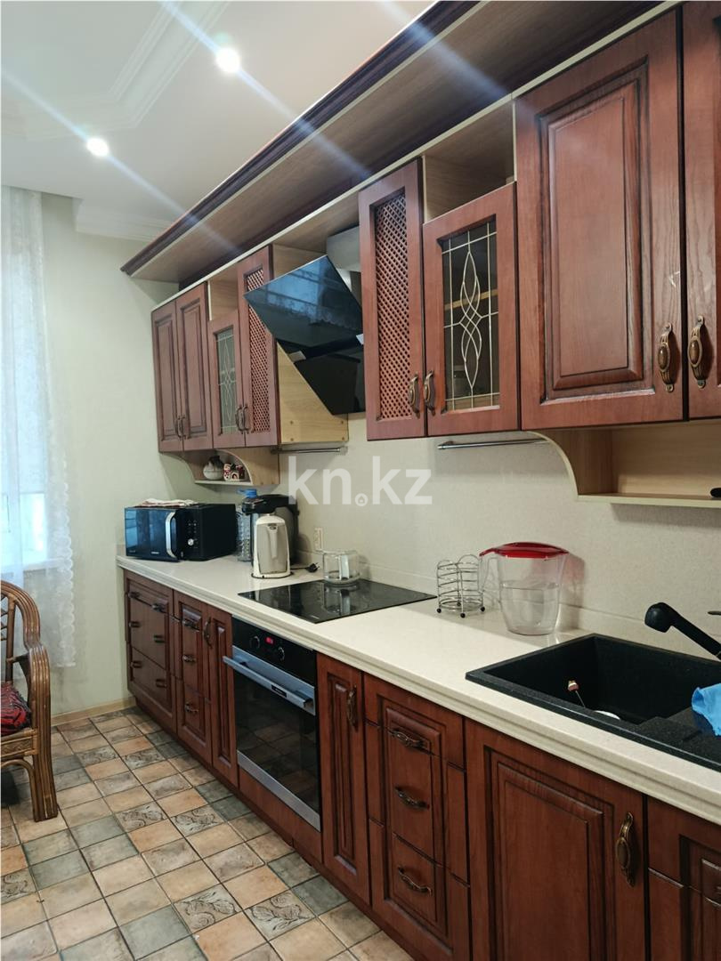 Продажа 3-комнатной квартиры, 90 м², ул. Ермекова в Караганде - фото 4