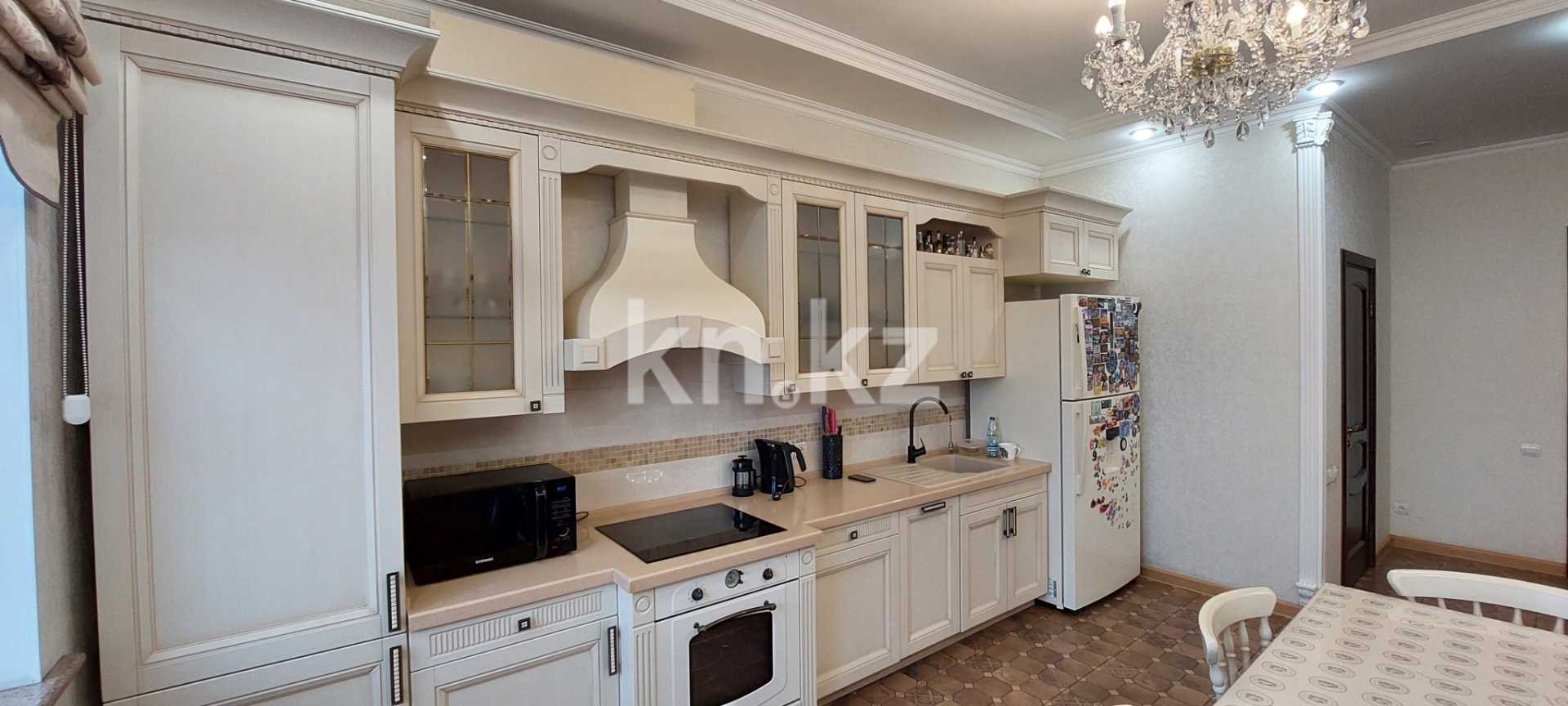 Продажа 5-комнатной квартиры, 217 м², ул. Аманжолова, дом  41 в Караганде - фото 8