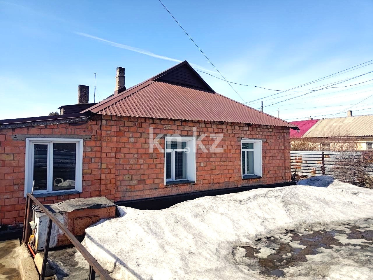 Продажа 4-комнатного дома, 77 м² в Караганде