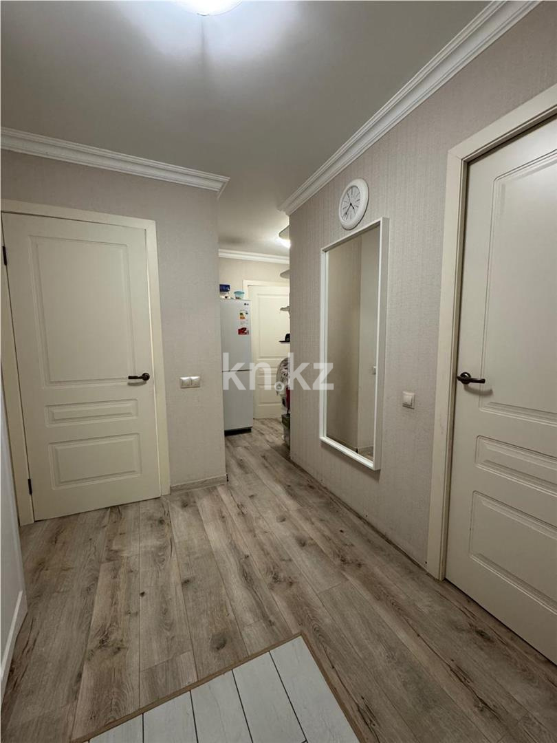 Продажа 3-комнатной квартиры, 61 м², ул. Аманжолова в Караганде - фото 11