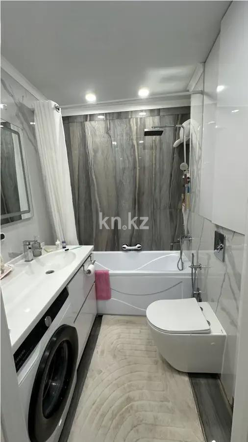 Продажа 3-комнатной квартиры, 70 м², ул. Толе би, дом  285/8 в Алматы - фото 3