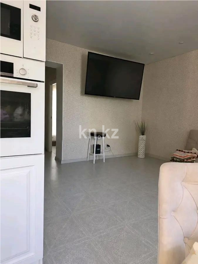 Продажа 4-комнатной квартиры, 90 м² в Караганде
