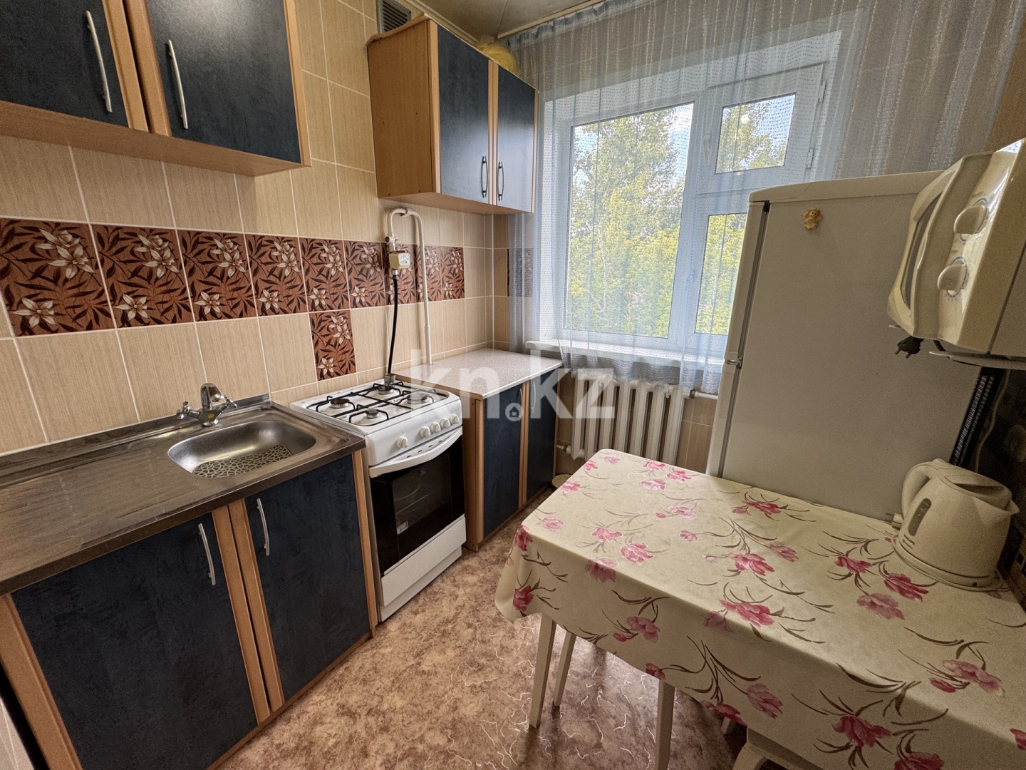 Продажа 2-комнатной квартиры, 44 м², 19 мкр., дом  73 в Караганде - фото 7