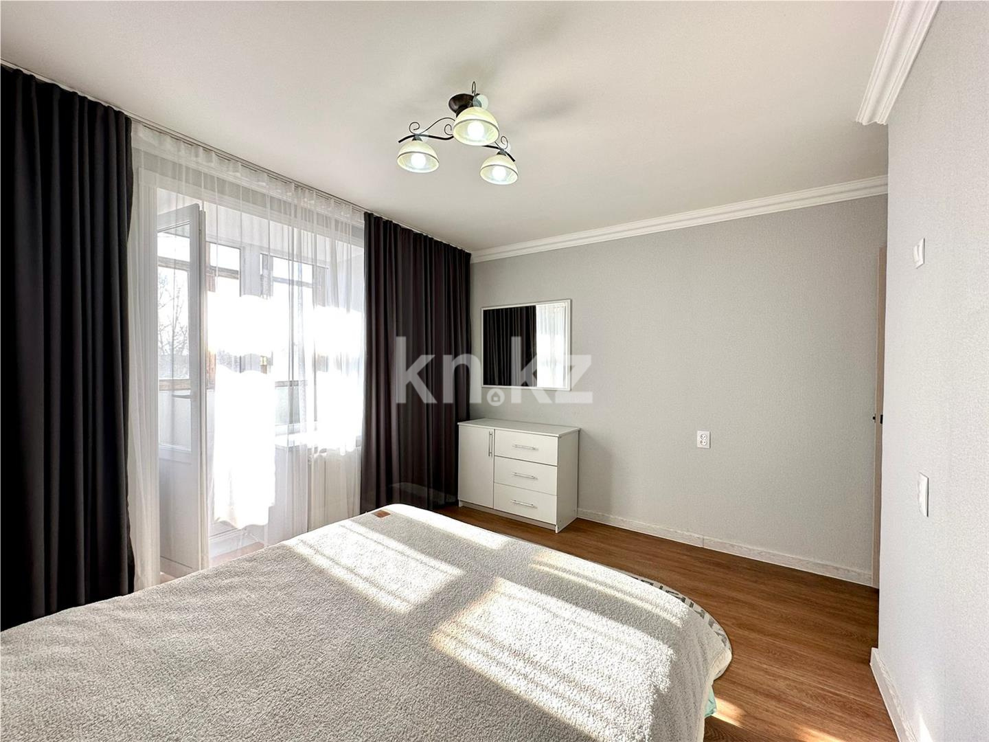 Продажа 3-комнатной квартиры, 61 м², ул. Аманжолова в Караганде - фото 7