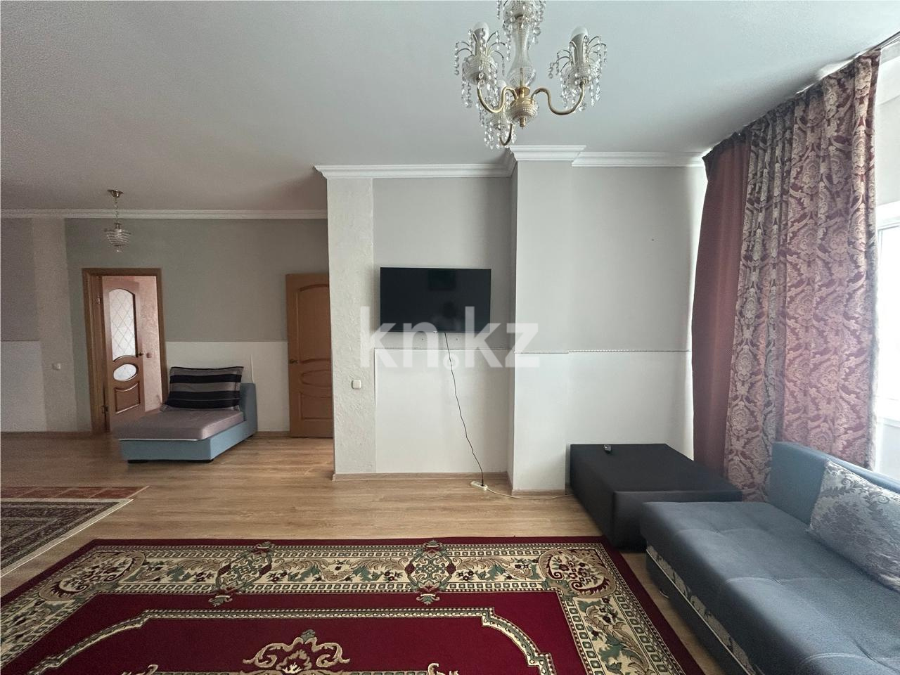 Продажа 3-комнатной квартиры, 100.2 м², ул. Достык в Астане - фото 3