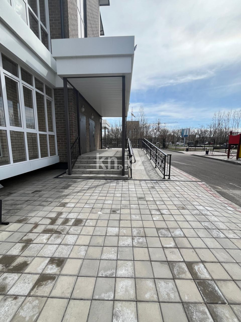 Продажа 3-комнатной квартиры, 81 м², ул. Сарыарка в Караганде - фото 2