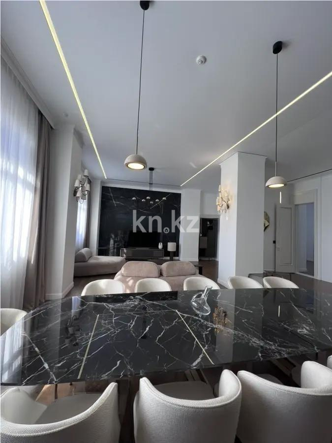 Продажа 5-комнатной квартиры, 210 м², ул. Байтурсынова, дом  9 блок F3 в Астане