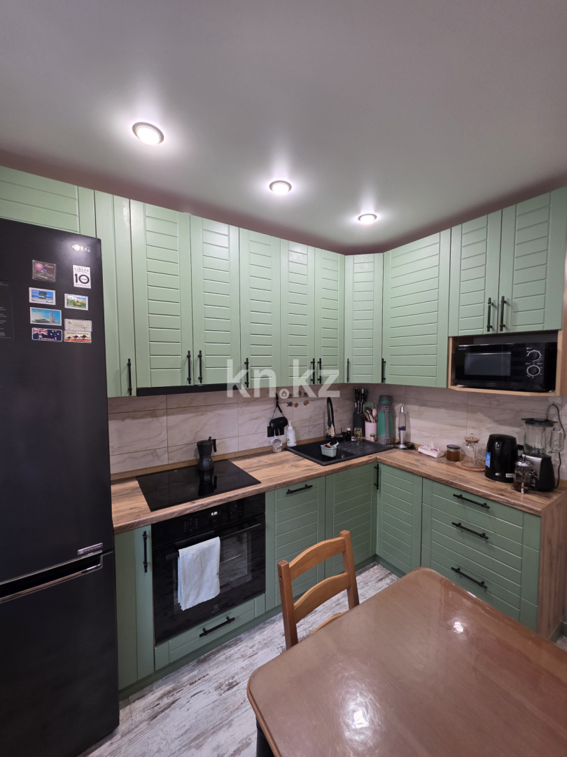 Продажа 4-комнатной квартиры, 76 м², мкр. Орбита-1, дом  11 в Караганде