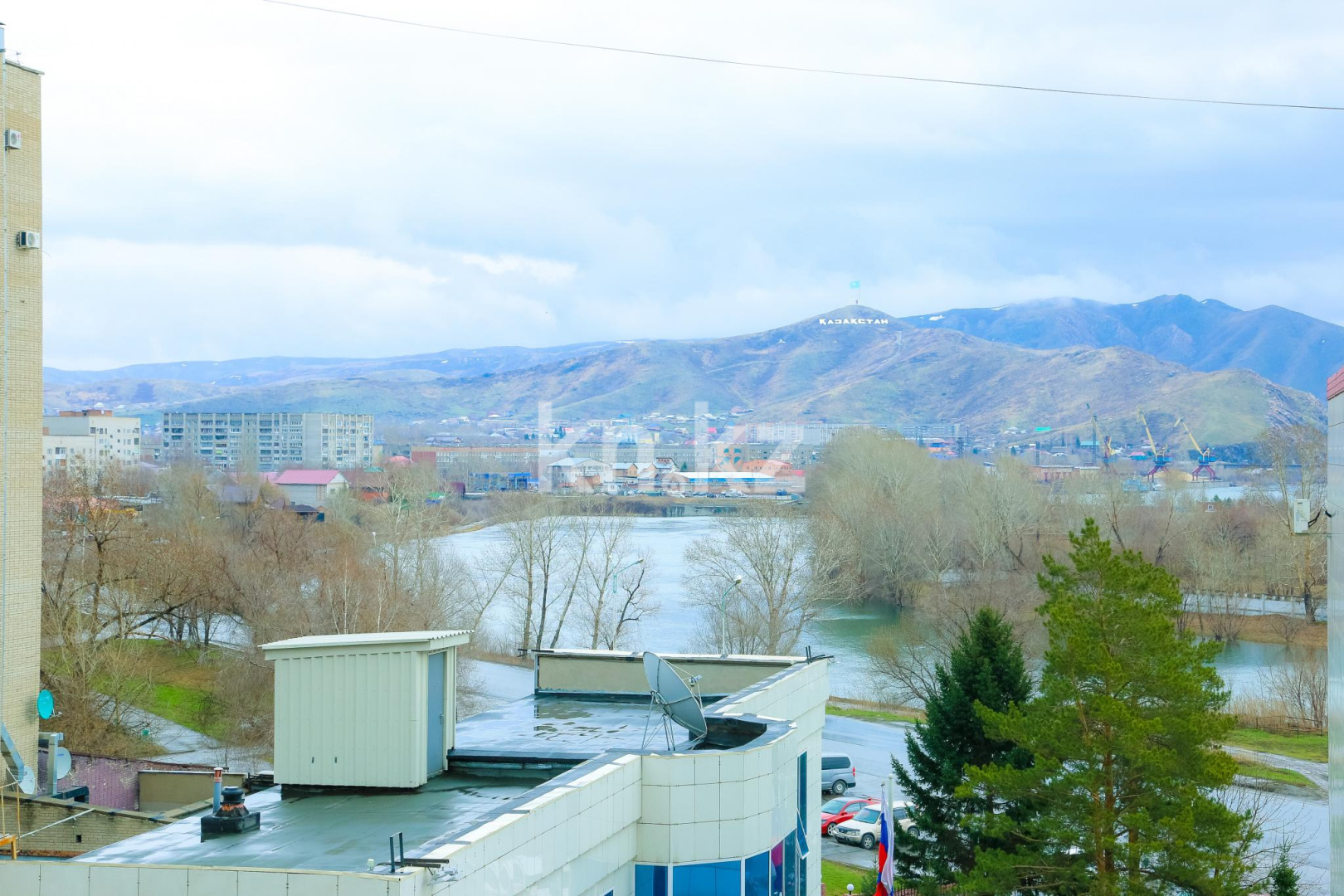 Аренда 2-комнатной квартиры посуточно, 60 м², ул. Орджоникидзе, дом  4 в Усть-Каменогорске - фото 11