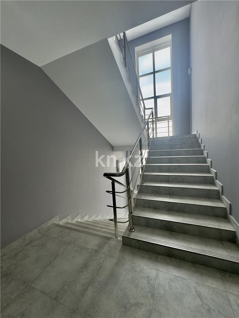 Продажа 3-комнатной квартиры, 87 м², ул. Жанибекова, дом  53 в Караганде - фото 5