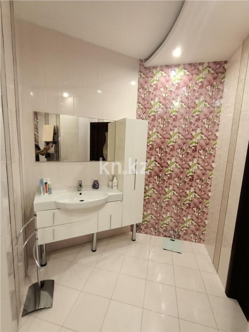 Продажа 4-комнатной квартиры, 206 м² в Астане - фото 19