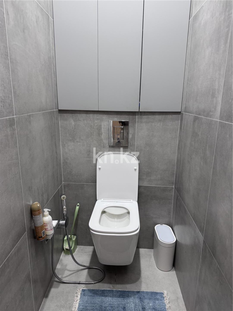 Продажа 3-комнатной квартиры, 100 м², ул. Муканова в Караганде - фото 10