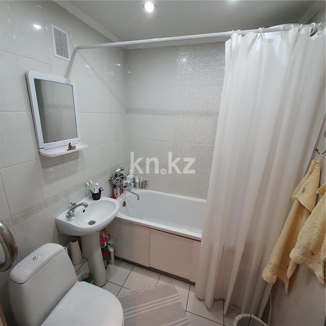 Продажа 3-комнатной квартиры, 55 м², ул. Полетаева, дом  11 в Караганде - фото 10