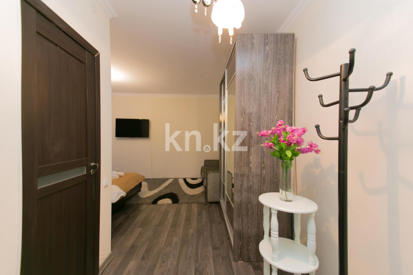 Аренда 1-комнатной квартиры посуточно, 45 м², ул. Достык, дом  12 - ул. Сауран в Астане - фото 12